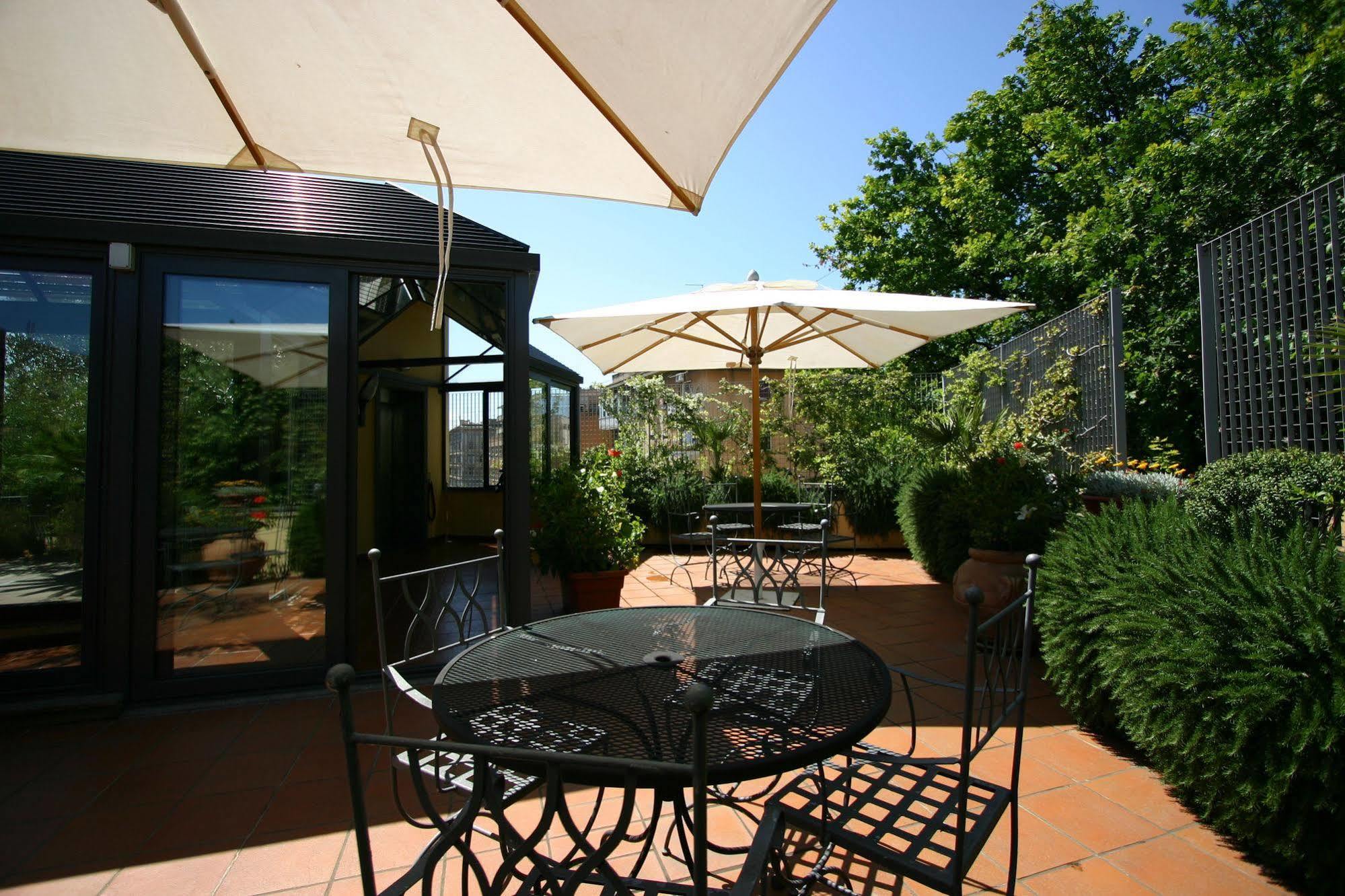 Ateneo Garden Palace Roma Exterior foto